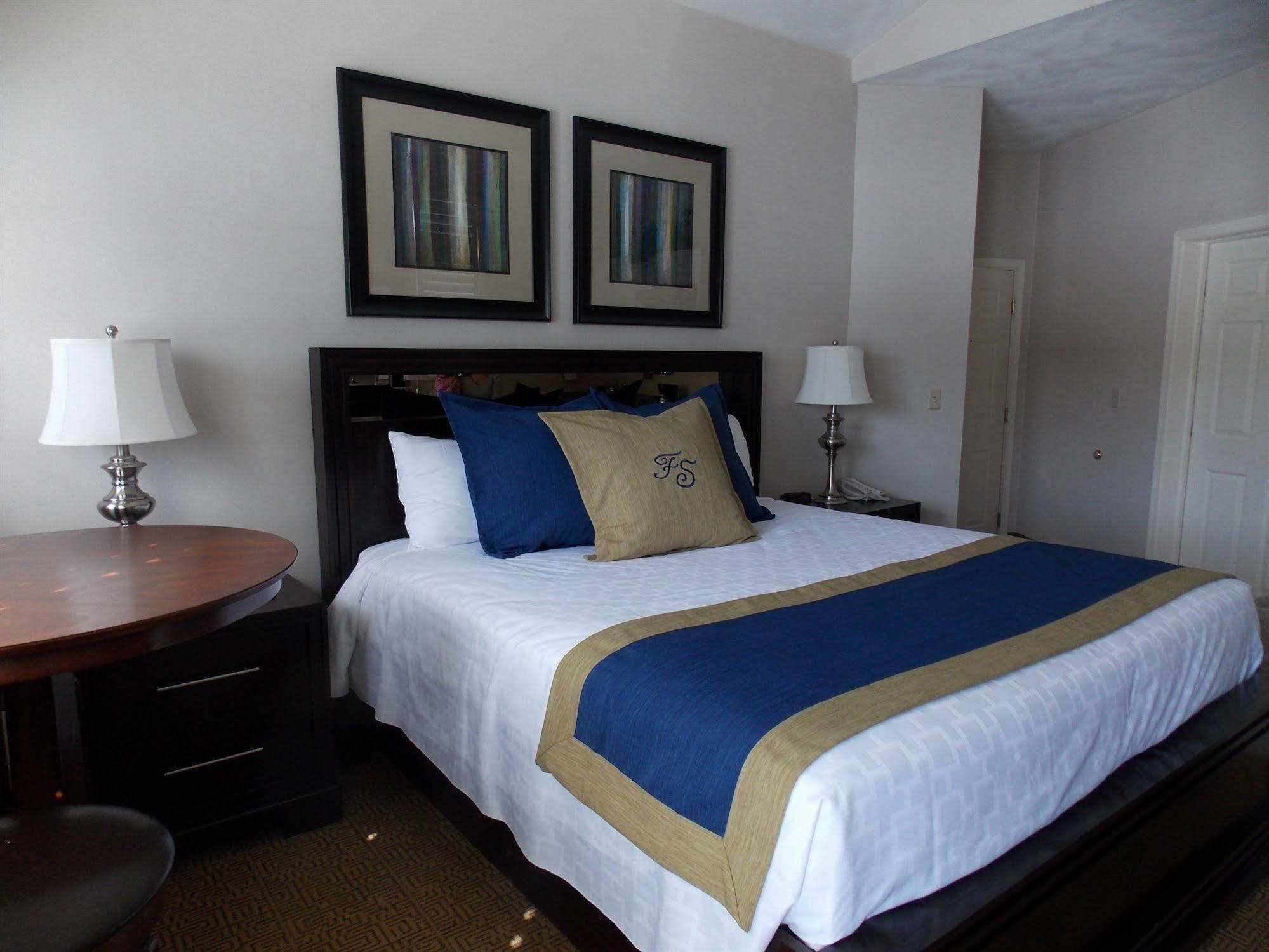 Fairway Suites At The Peak French Creek Экстерьер фото